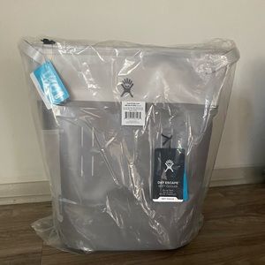 BRAND NEW Hydroflask Backpack Cooler